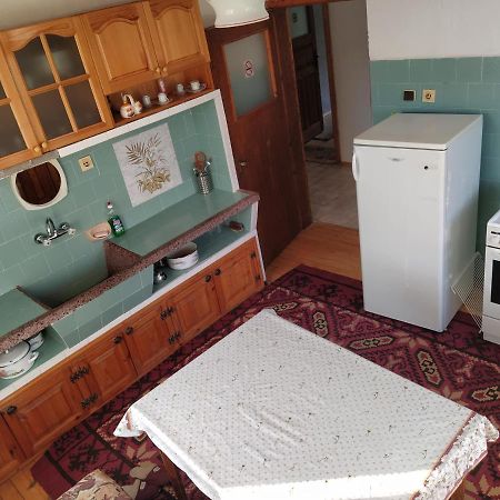 Guest House Proynovi Kalofer Ngoại thất bức ảnh