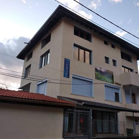 Guest House Proynovi Kalofer Ngoại thất bức ảnh