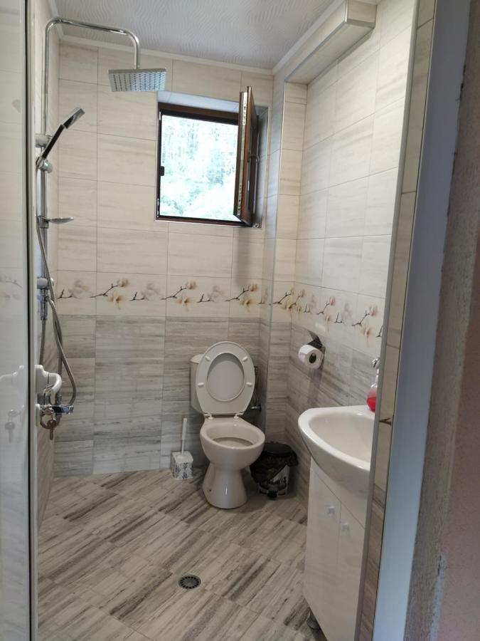 Guest House Proynovi Kalofer Ngoại thất bức ảnh