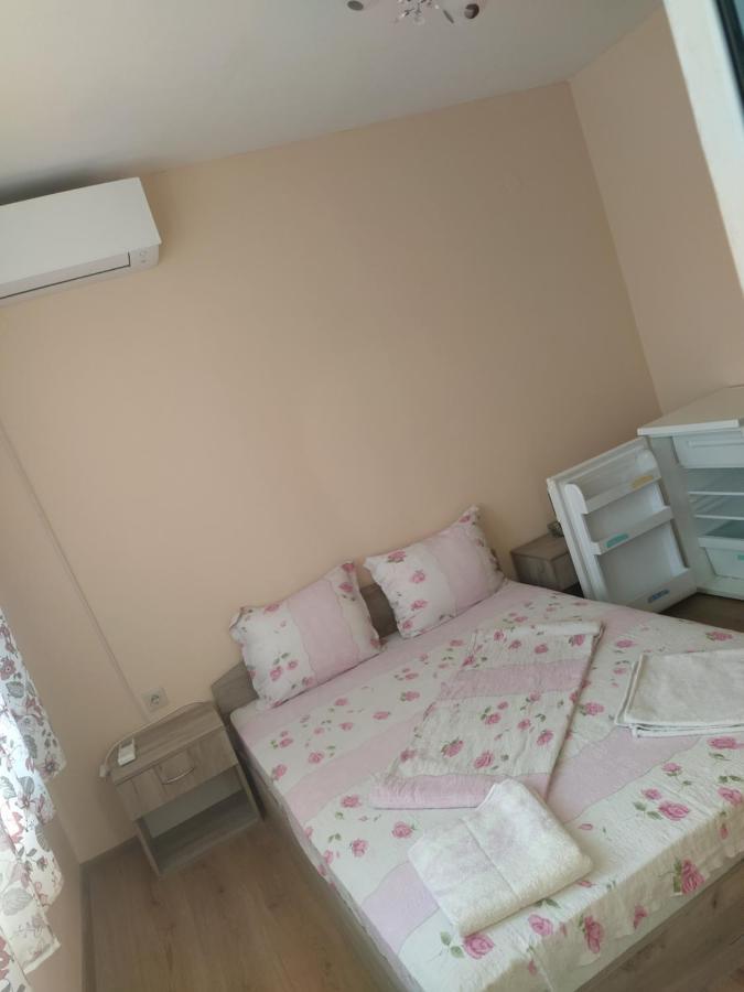 Guest House Proynovi Kalofer Ngoại thất bức ảnh