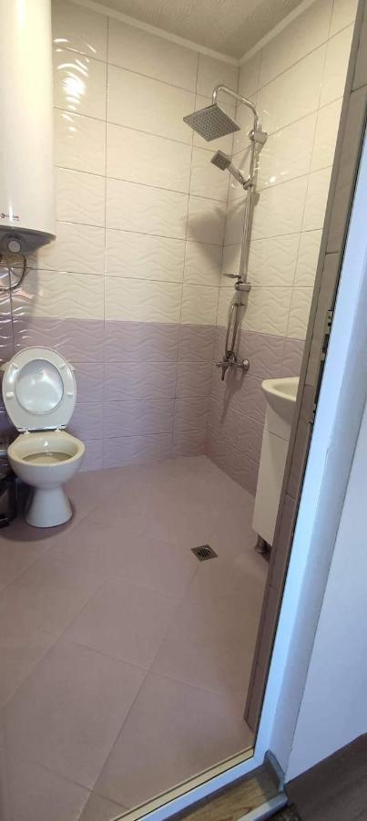 Guest House Proynovi Kalofer Ngoại thất bức ảnh