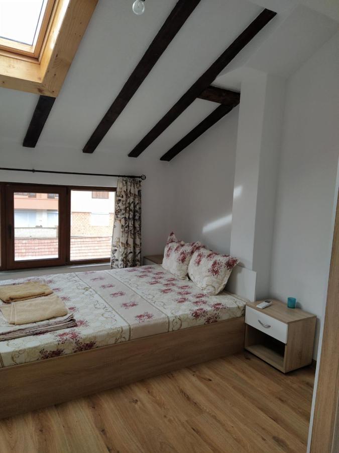 Guest House Proynovi Kalofer Ngoại thất bức ảnh